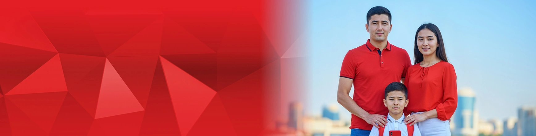 Изображение семьи, которая использует Kid Security в тарифе Mazza 70